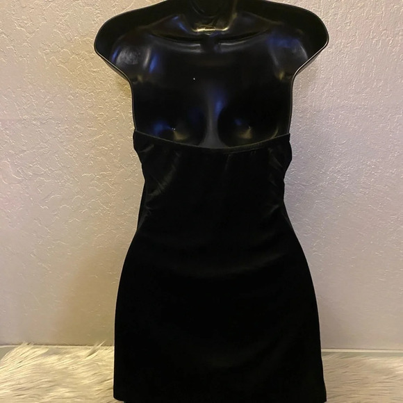 Spense Black Blouse with Chain Halter Top - Picture 14 of 16